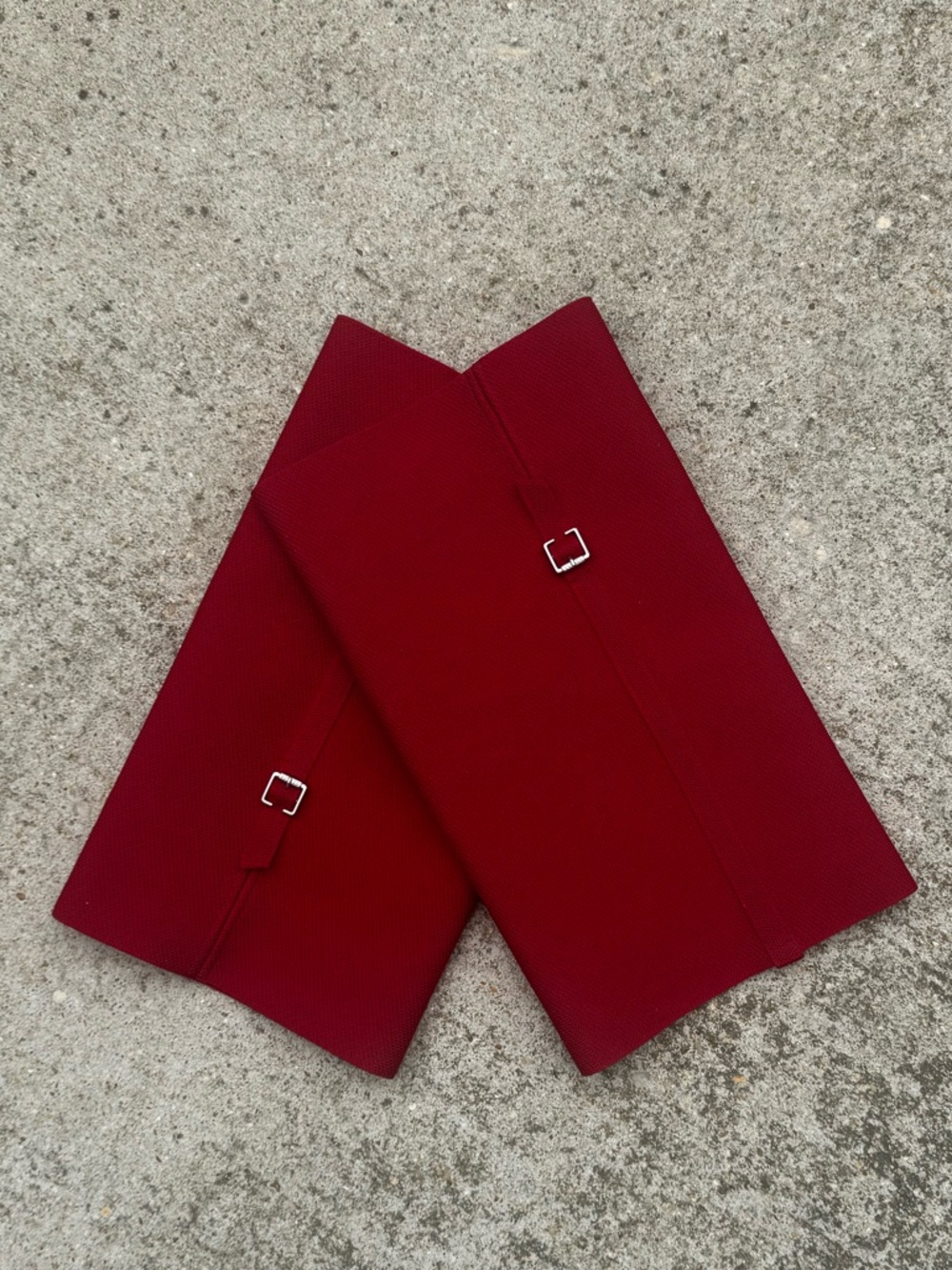 Vivaia red knitted leg warmers